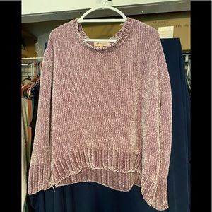 Boutique women’s cable knit sweater